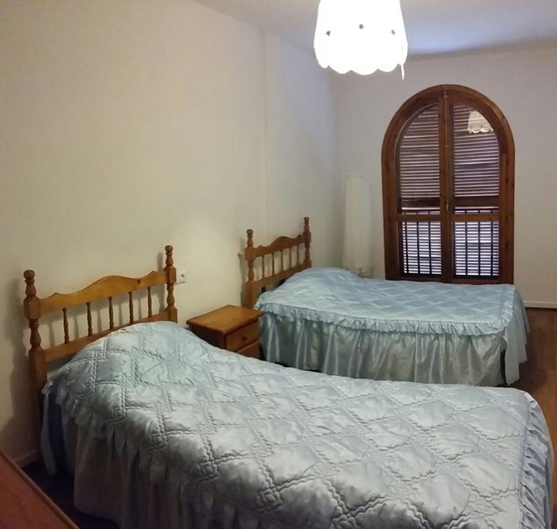 Calle Rafal Торевиеха Екстериор снимка